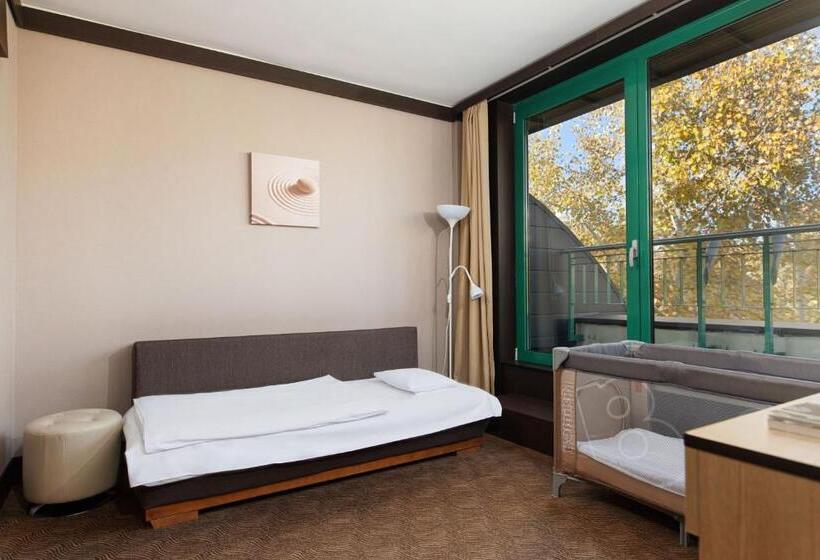 Семейный Номер, Portobello Wellness & Yacht Hotel Esztergom