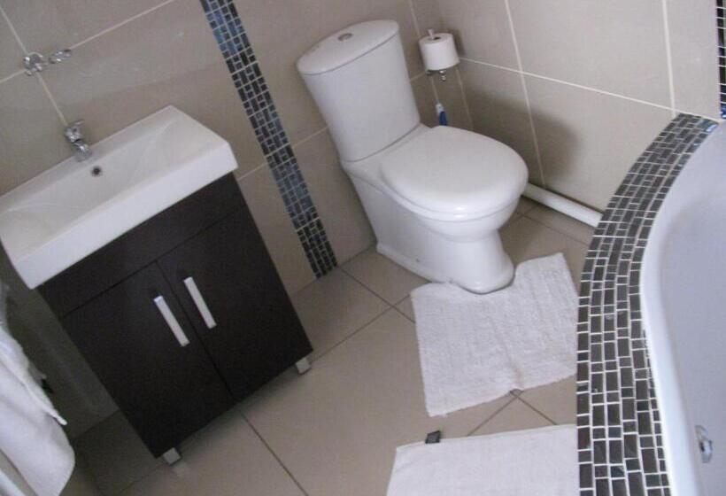اتاق استاندارد با تخت بزرگ, Bruno Comfort Suites