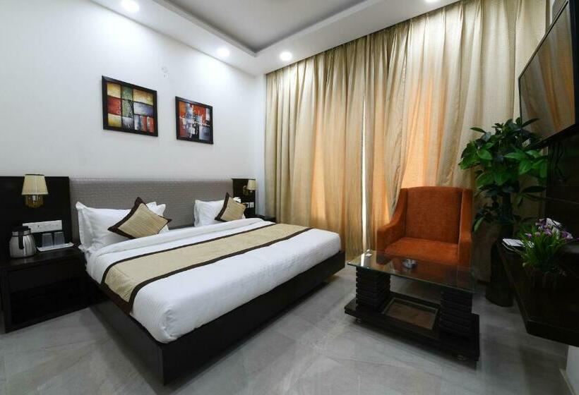 חדר דלוקס, Madhav Muskan Residency