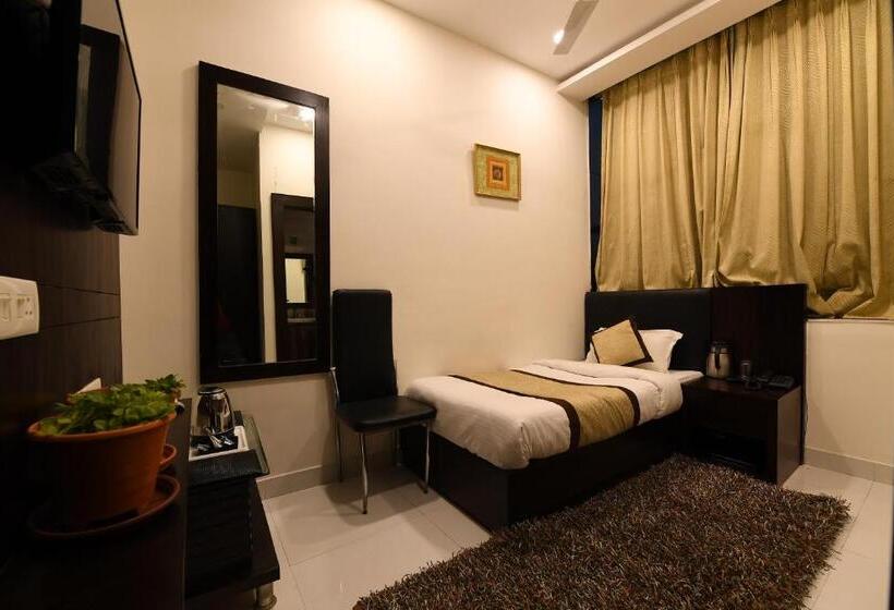 חדר סטנדרט יחיד, Madhav Muskan Residency