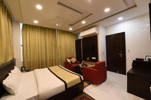 סוויטה משפחתית, Madhav Muskan Residency