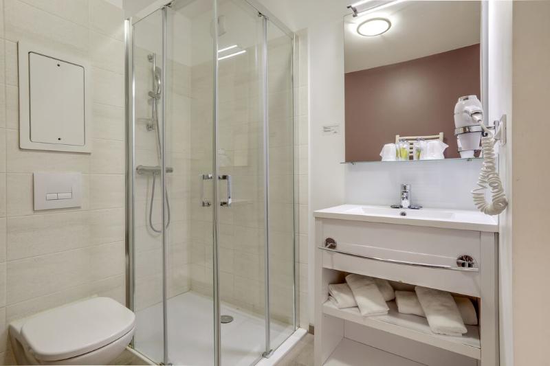 استودیوی سوپریور, All Suites Choisy Le Roi