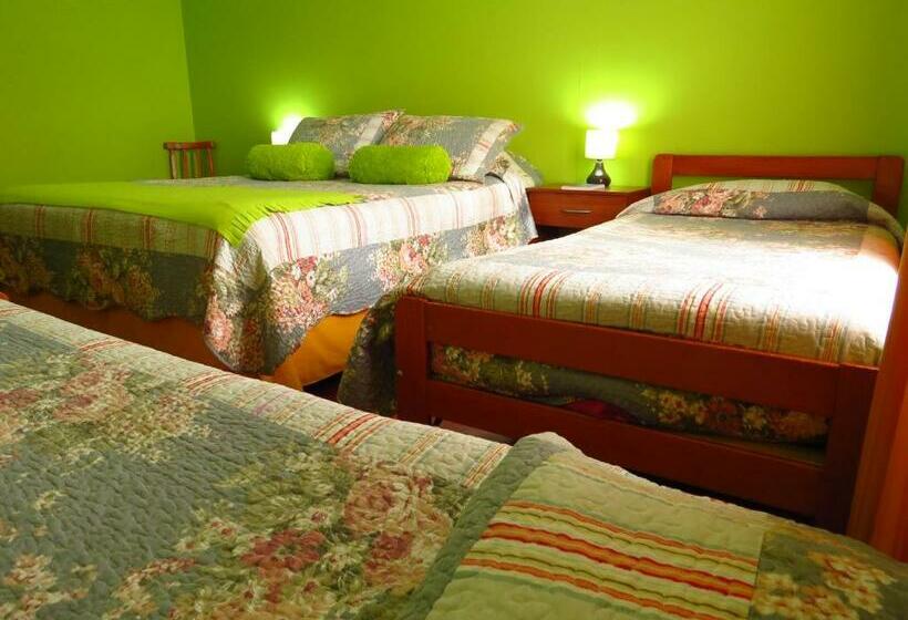 Трехместный Номер Стандарт Совместная Ванная, Hostal Benavente