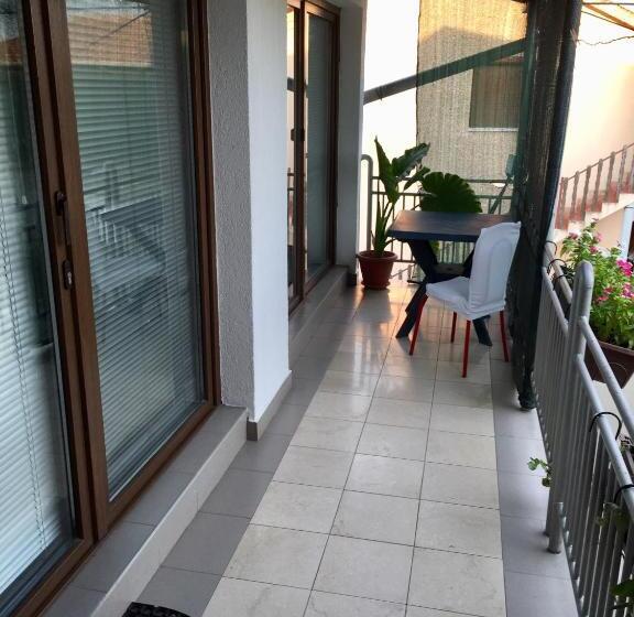 Апартаменты 1 Спальня, Hostel Lega House