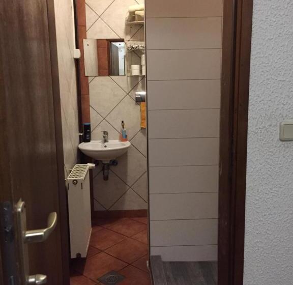 Номер Стандарт, Hostel Lega House