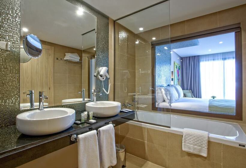 اتاق سوپریور با چشم‌انداز استخر, Be Live Collection Marrakech - Adults Only - All Inclusive