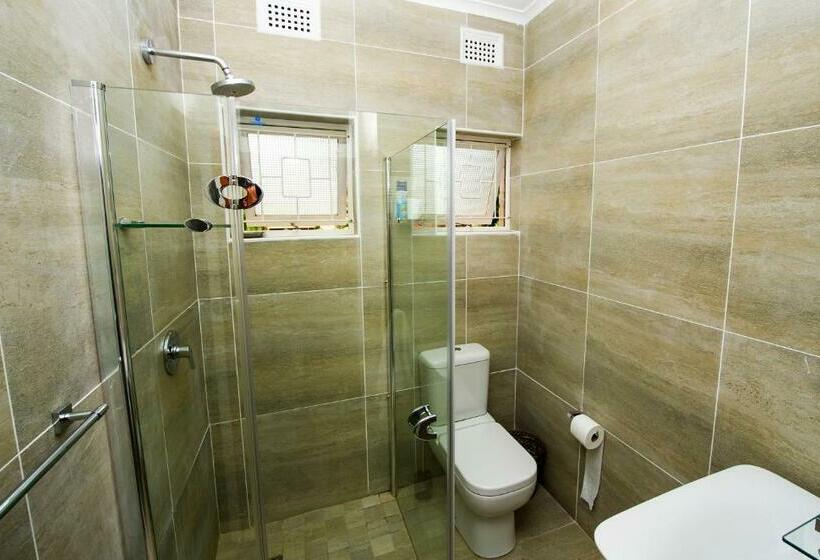 スタンダードルーム, Oliveroom Self Catering And B&b