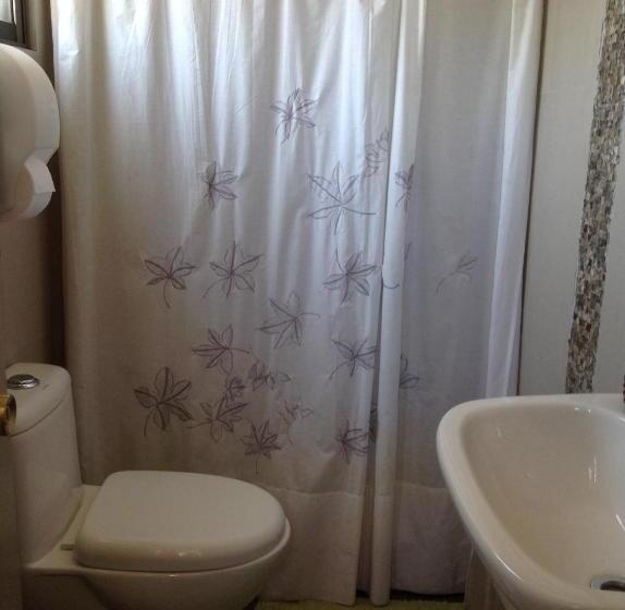 اتاق استاندارد چهار تخته, Hostal El Parron