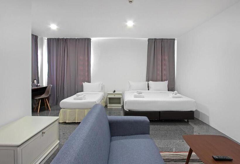 Трехместный Номер Премиум, Pula Silom