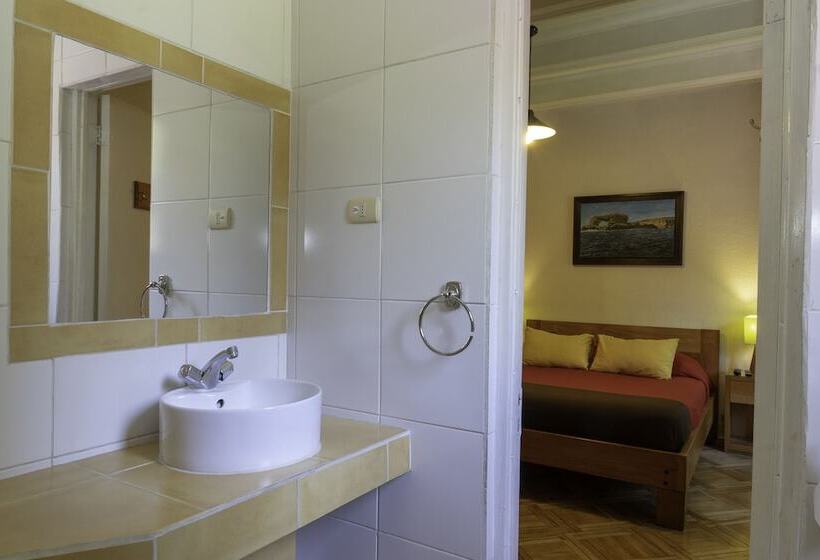 家庭间, Hostal Rio Amazonas
