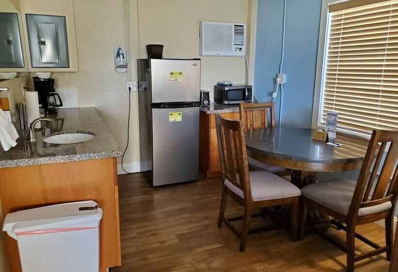 キングサイズベッドのスタンダードルーム, Knight S Key Suites