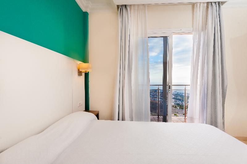 Номер Стандарт Вид на Море, Marina Di Petrolo Hotel & Spa
