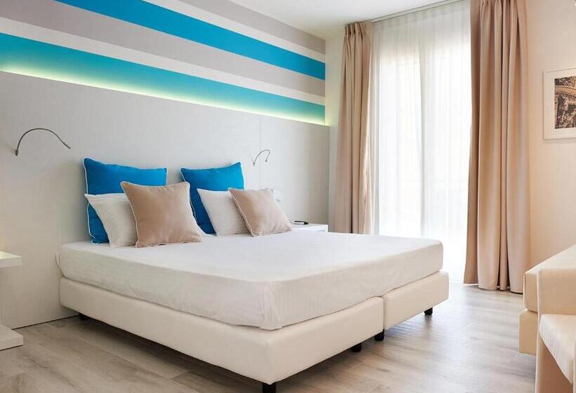 Трехместный Номер Стандарт с Балконом, Marina Di Petrolo Hotel & Spa