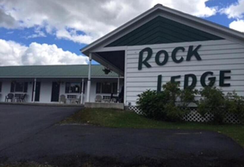 Семейное Бунгало, Rock Ledge Motel