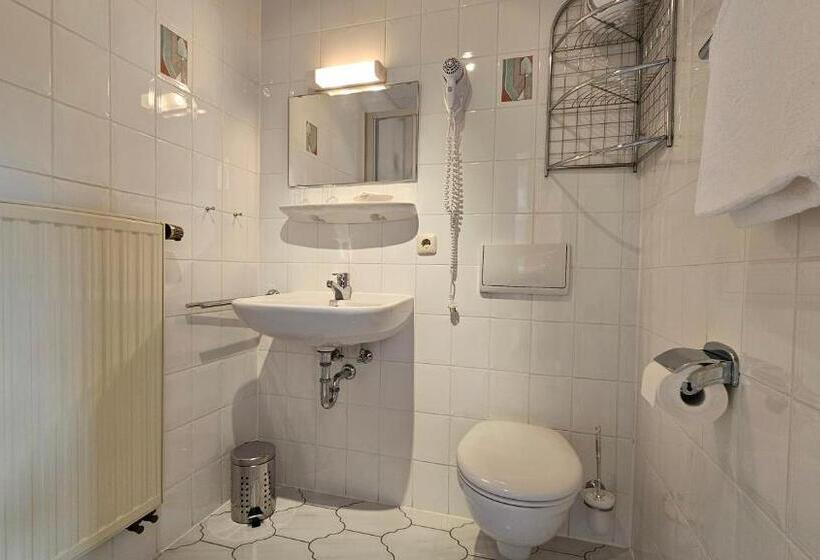 Номер Стандарт с Балконом, Pension Weiße Rose, Parkplatz, Frühstück, Wlan, Zentral