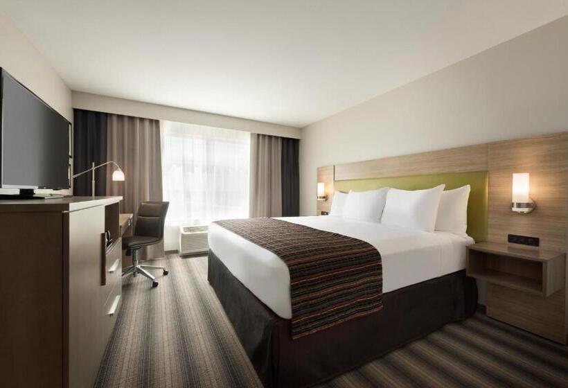 带大床的标准间, Country Inn & Suites By Radisson Indianola Ia