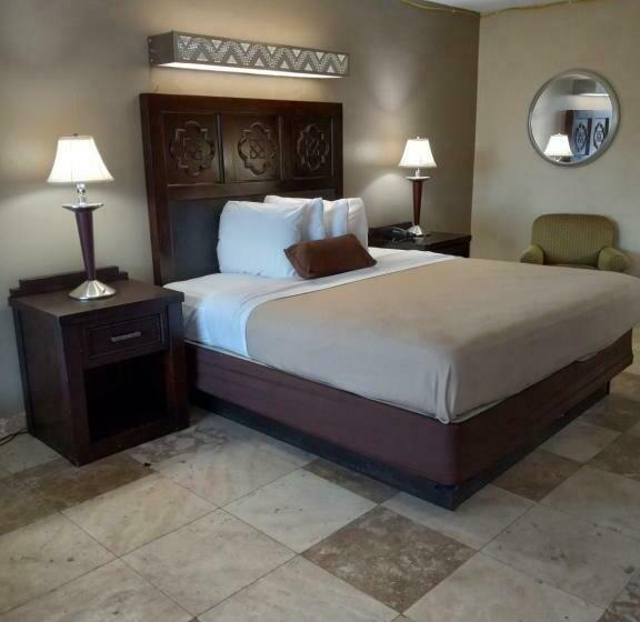 חדר סטנדרט עם מיטת קינג, Rodeway Inn