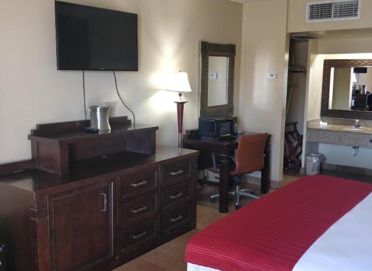 חדר סטנדרט עם מיטת קינג, Rodeway Inn