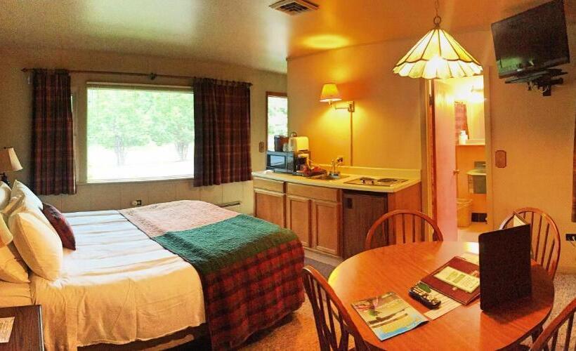 Family Suite, Hungry Trout Resort