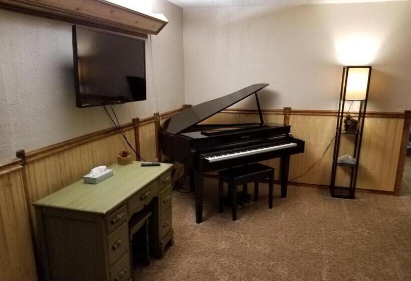 سوییت, Oakland Motel