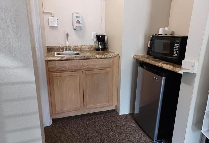 اتاق پرمیوم, Oakland Motel