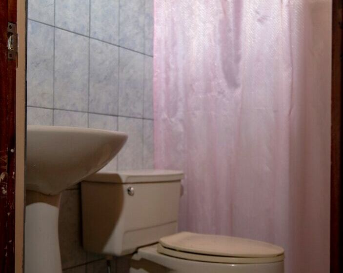 اتاق استاندارد, Y Cabinas El Coral