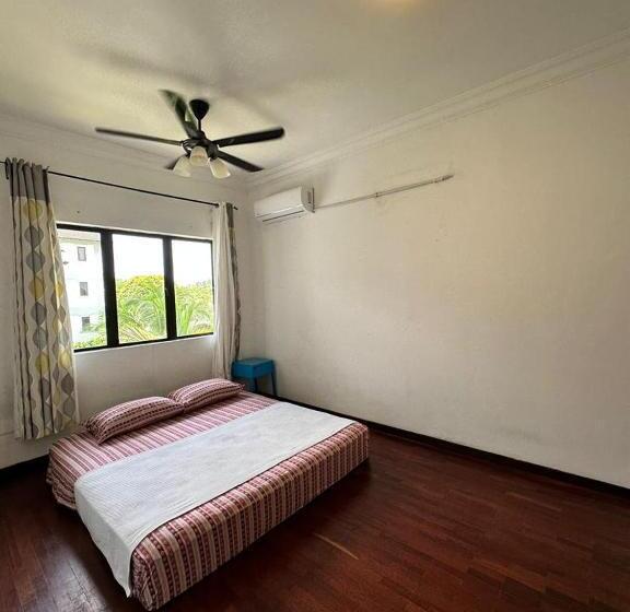 اتاق لوکس با تخت بزرگ, La Casa