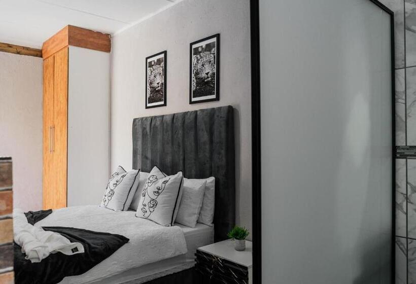 스탠다드 룸 풀장 전망, Plein On Suid Guesthouse
