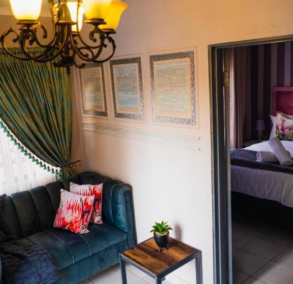 샬레, Plein On Suid Guesthouse