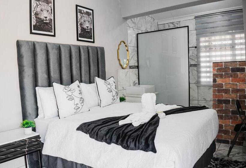 스탠다드 룸 풀장 전망, Plein On Suid Guesthouse