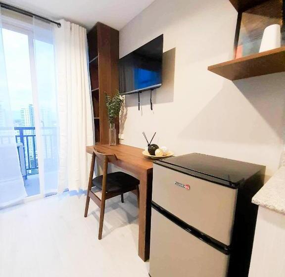 침실 1개 발코니 아파트, Warm And Cozy Studio With Balcony