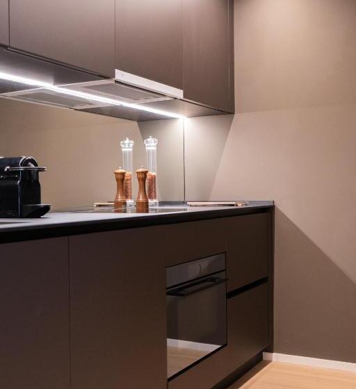 سوییت جونیور لوکس, Arbed Living Hotel   Supercharger