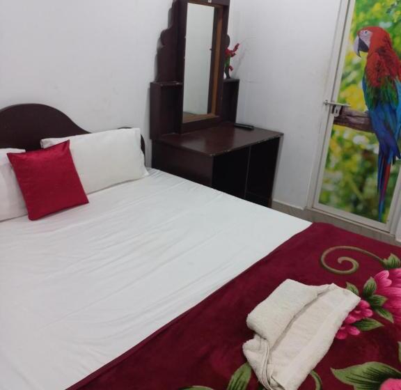 Номер Стандарт Трехместный, Edens Residency Thekkady