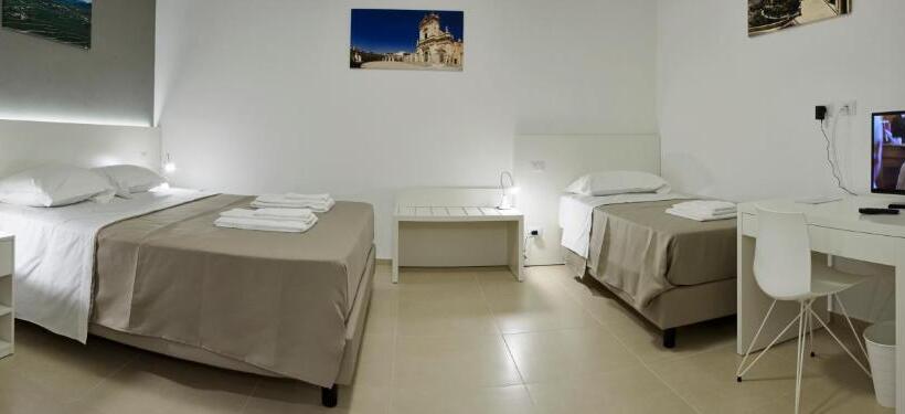 Standard Triple Room with Terrace, Southeast