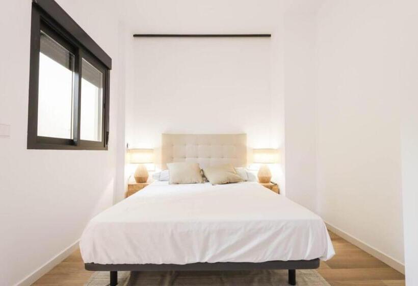 Quarto Estandar com Sacada, Hostal Roca 26