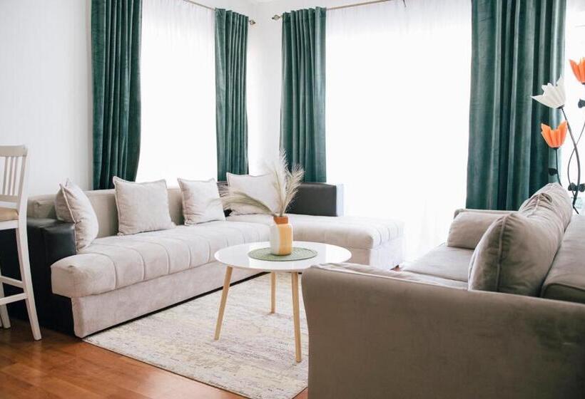 آپارتمان 1 خوابه با بالکن و چشم‌انداز دریا, Premium Apartments