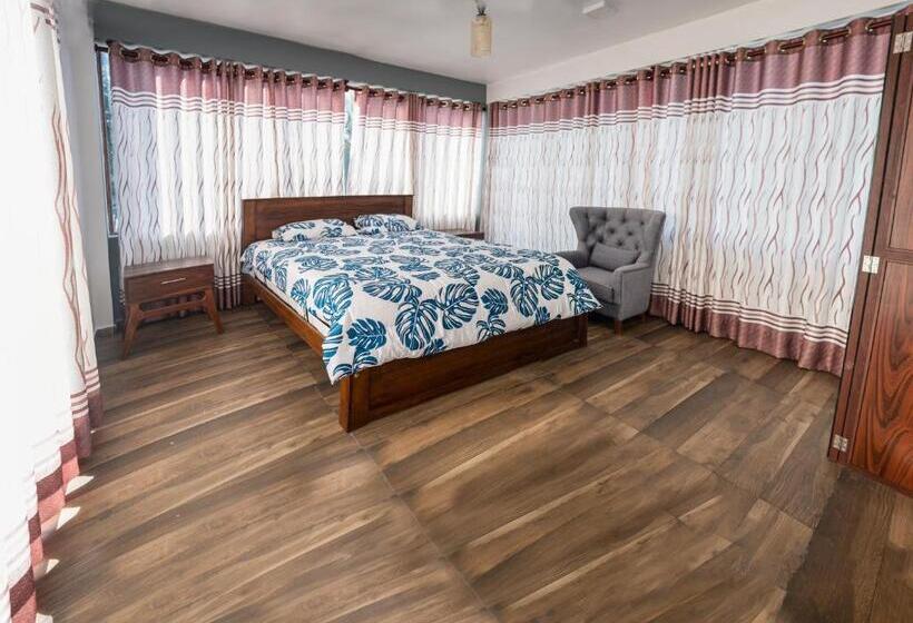 Номер Стандарт Трехместный, The Elegance