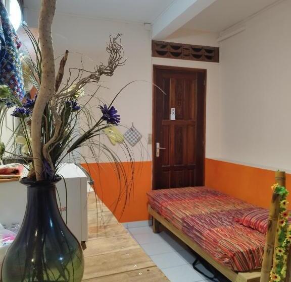 اتاق خانوادگی, Tikazalou Eco Hostel
