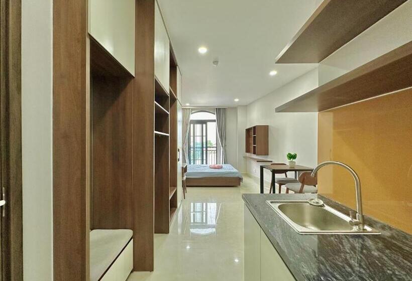 استودیو استاندارد با بالکن, Scove Home The Air Building