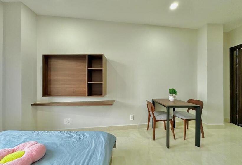 استودیو استاندارد با بالکن, Scove Home The Air Building