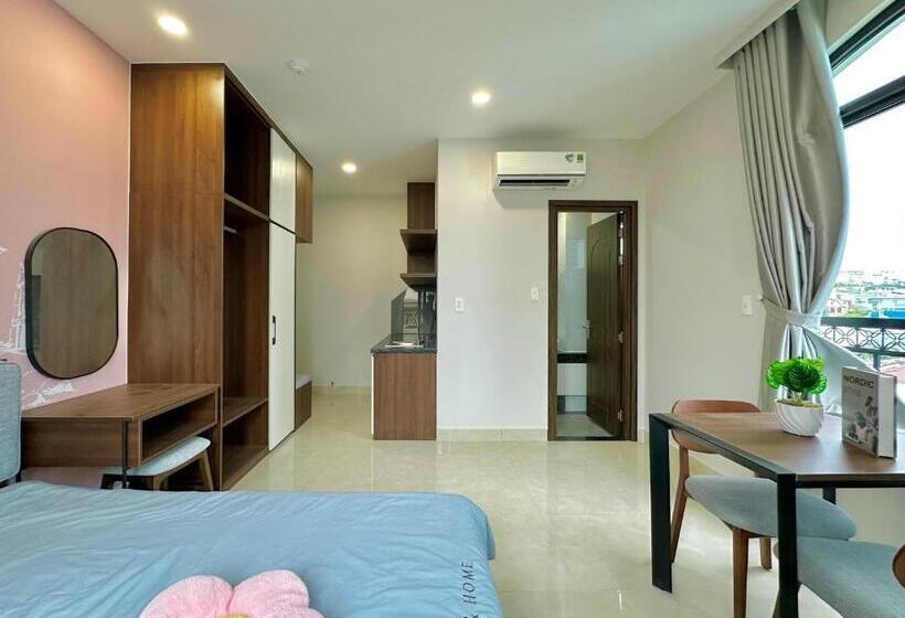 استودیوی لوکس, Scove Home The Air Building