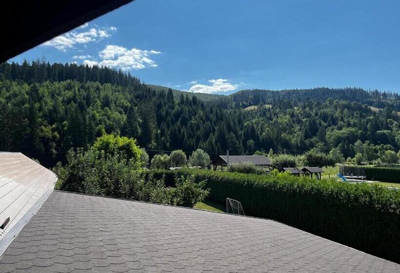 اتاق استاندارد با چشم‌انداز کوهستان, Forest View Cottage
