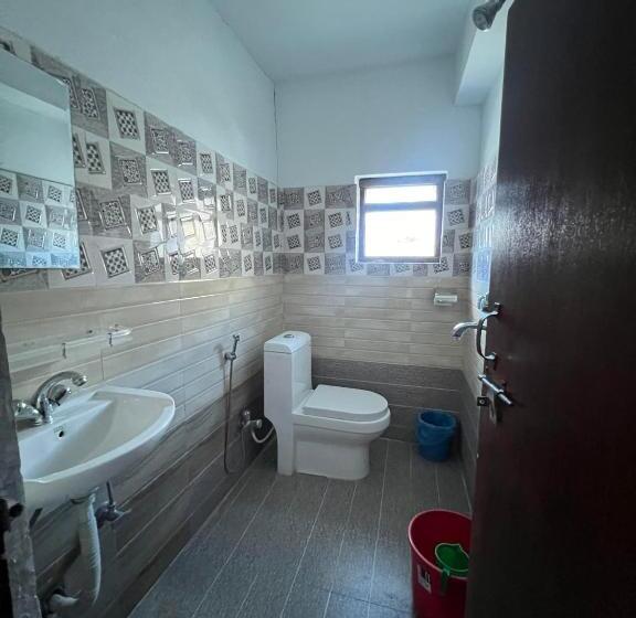 اتاق استاندارد با چشم‌انداز, New Neeru Guest House