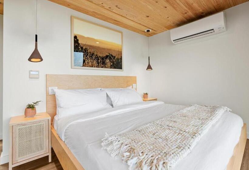 Villa 1 Makuuhuone, Poolside Sunny Suite Best Location Ps Resort