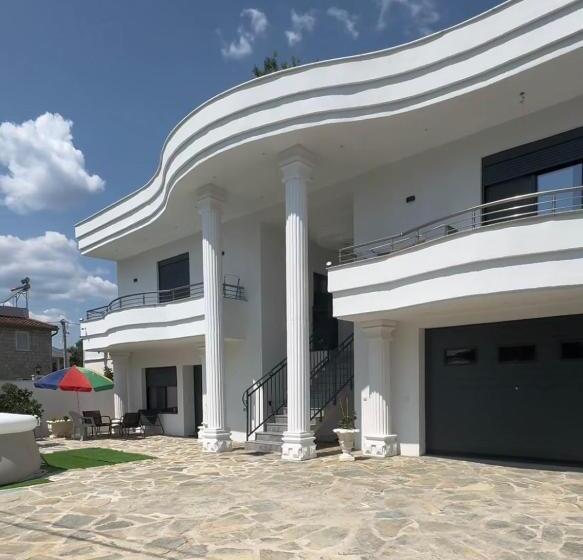 آپارتمان 1 خوابه با تراس, Villa Relax