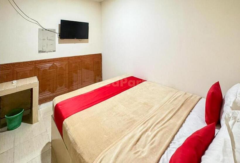 Номер Стандарт, My Home2 Mall Ciputra Cibubur Redpartner