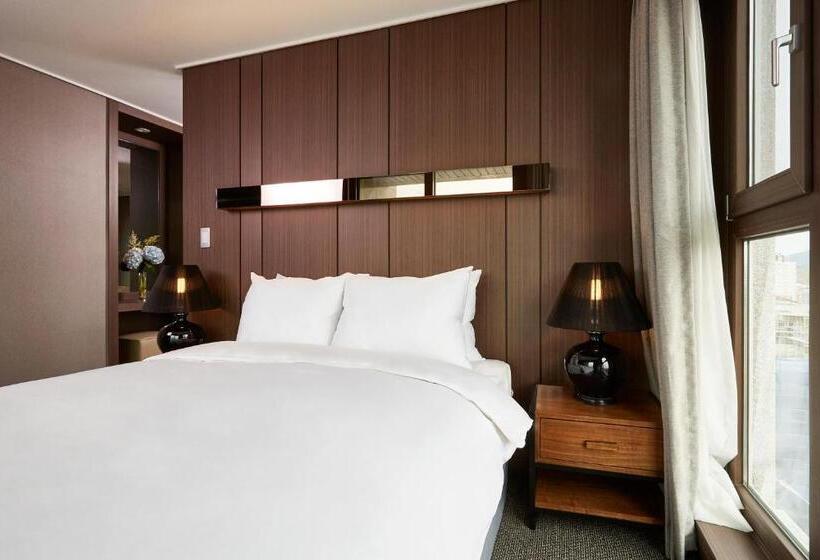 Полулюкс, Raonstay In Perla
