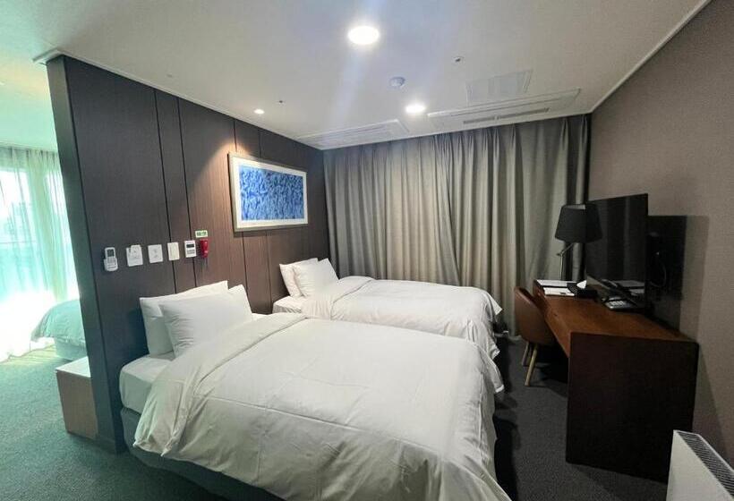 Семейный Номер, Raonstay In Perla