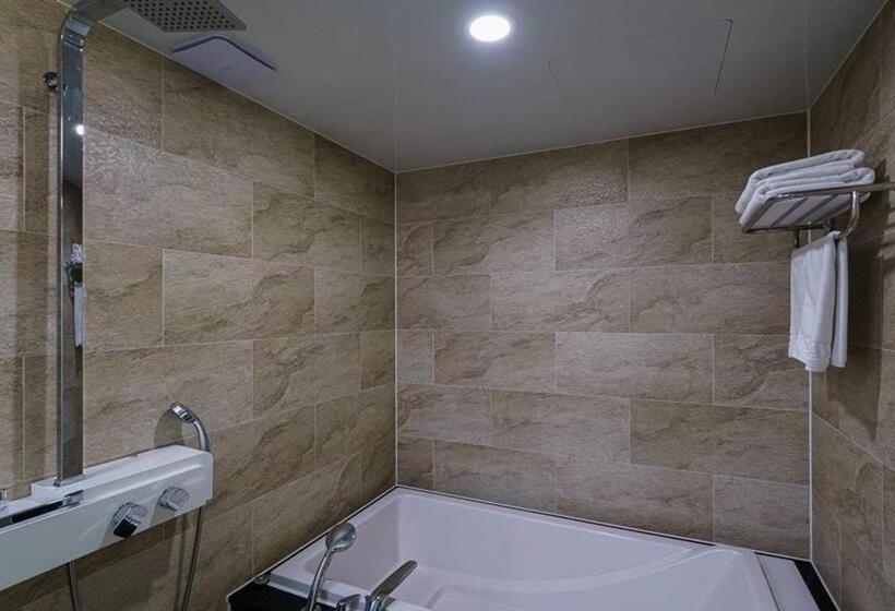 Семейный Номер, Raonstay In Perla