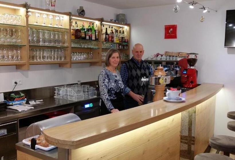 Апартаменты 1 Спальня, Gasthof Alpenrose   Mühleben